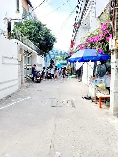 Cho Thuê Phòng Q10.Rộng Rãi Thoải Mái 30M2.Cửa Sổ Mới Keng.3Tr3