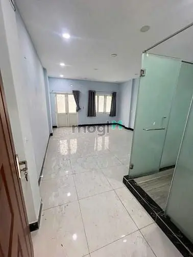Nhà Đang Sơn Sửa, (4X16M), Hxh 416/11B Lạc Long Quân P5 Q11