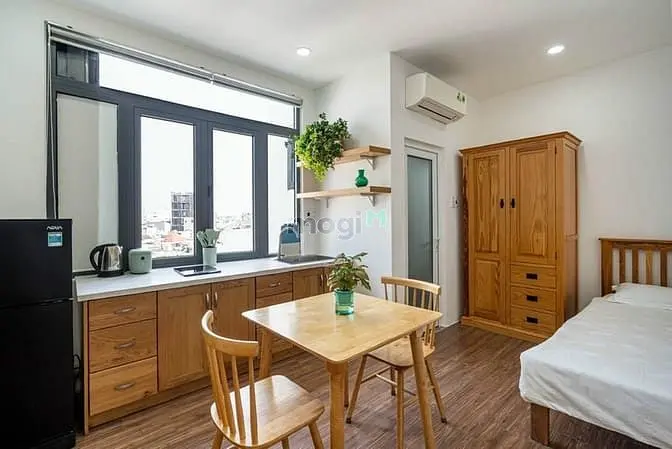 Studio Nguyễn Trọng Tuyển Gần Cầu Công Lý _ Bờ Kè Hoàng Sa Quận 3