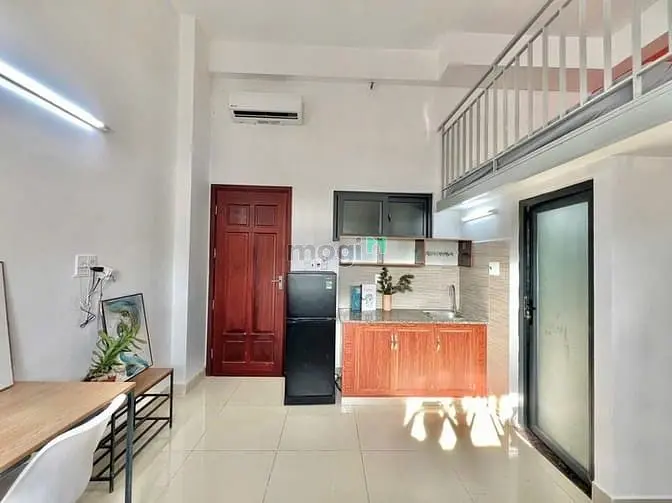 Trống Căn Duplex Cửa Sổ Lớn Gần Lotte, Đại Học Tdt, Rmit