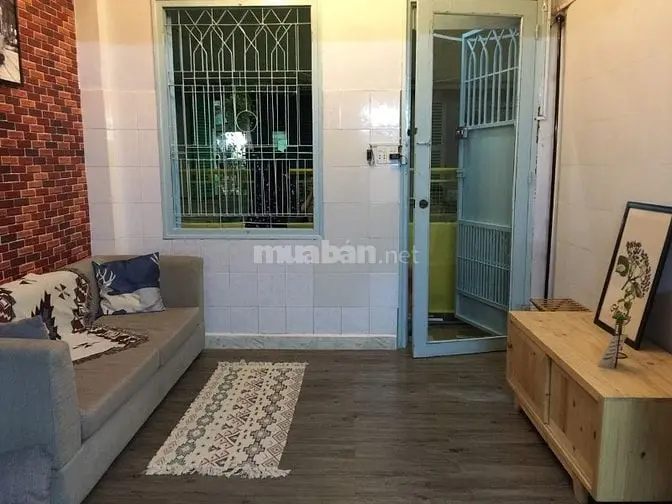 Cho Thuê Dài Hạn Căn Hộ Cc (30M2) Đẹp, Gần Chợ Bến Thành