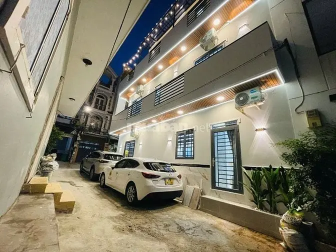 Chính Chủ Bán Nhà Căn Góc 2 Mặt Hẻm Xe Tải Tránh Nhau Ôtô Để Trong Nhà