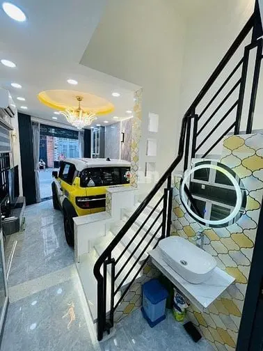 Chính Chủ Bán Nhà Căn Góc 2 Mặt Hẻm Xe Tải Tránh Nhau Ôtô Để Trong Nhà