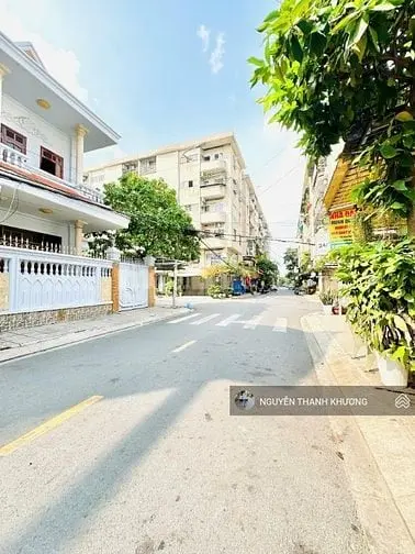Biệt Thự ( 8*17M ) 3 Lầu- Sẵn Nội Thất Như Hình - Dương Quảng Hàm P5