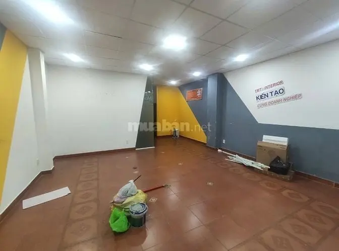 Nhà Mặt Phố Cho Thuê Tầng 1 Tại Đường Nguyễn Minh Hoàng, Phường 12, Tâ