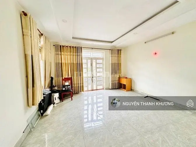 Biệt Thự ( 8*17M ) 3 Lầu- Sẵn Nội Thất Như Hình - Dương Quảng Hàm P5