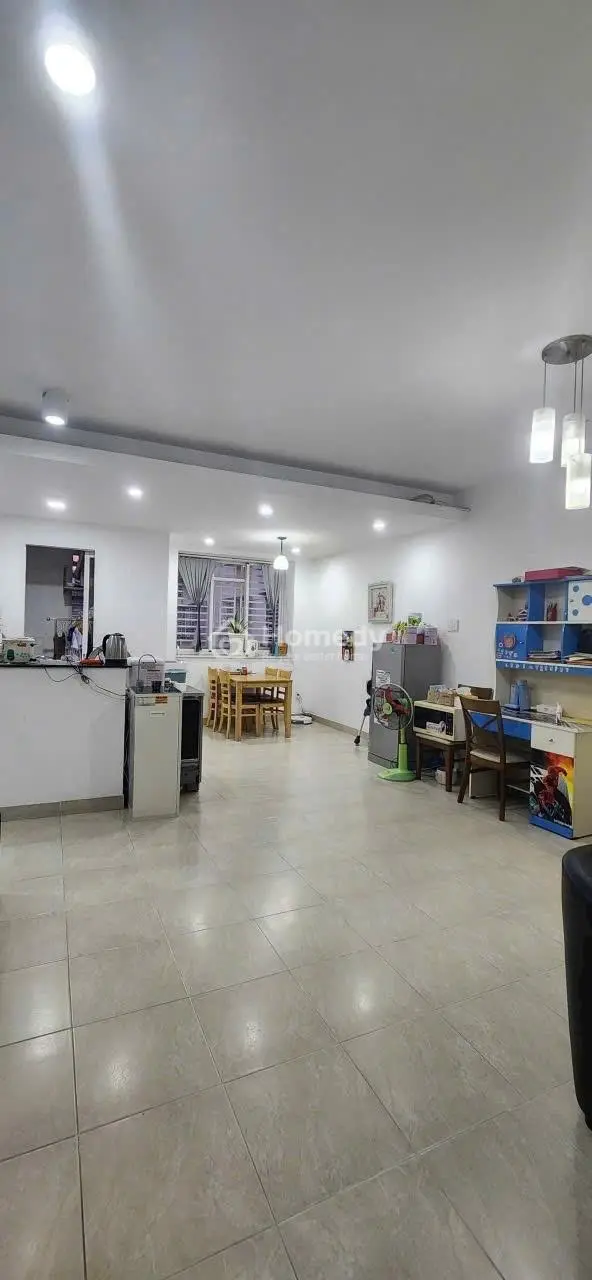 Chung Cư B2 Cmt8, P11, Quận 3: 2P Ngủ, Ban Công, Full Nội Thất, 10Tr/Tháng