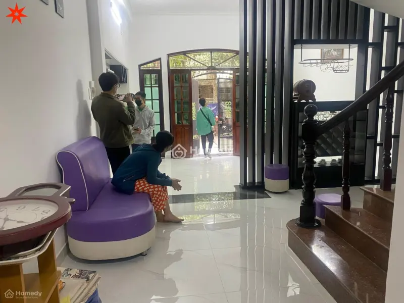 Hxh Bạch Đằng 4.5X20M, 1Trệt, 3Lầu. 5Pn, 4Wc. Full Nội Thất.