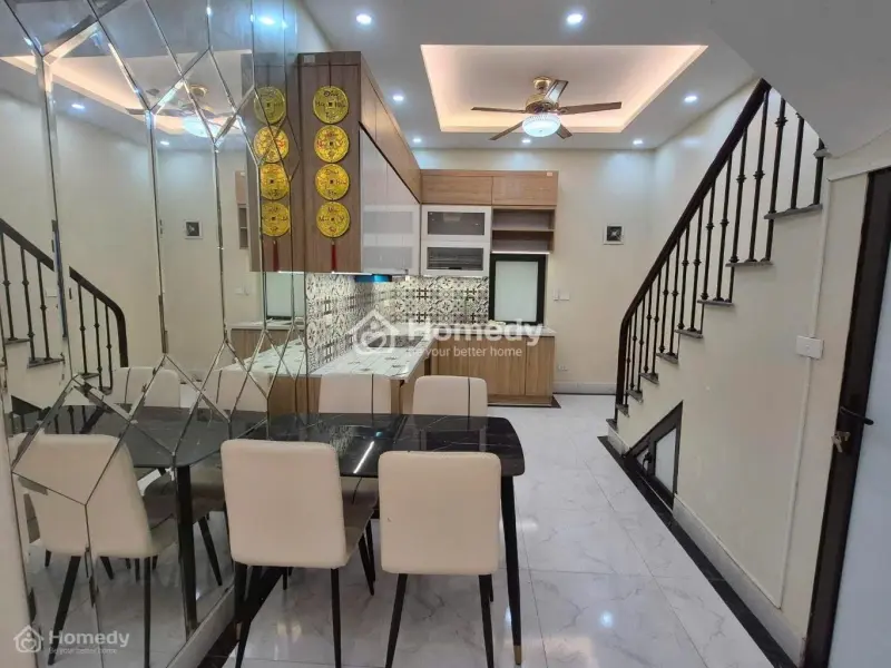 Bán Gấp Nhà Mặt Ngõ Hào Nam - 4 Tầng Kiên Cố Vị Trí Đắc Địa - 7,X Tỷ