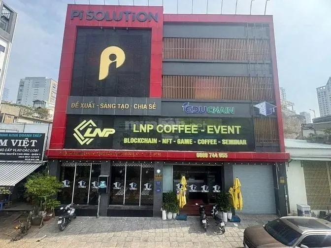 Cho Thuê Nhà Mặt Tiền Calmette, P.n.t.bình, Q.1 Giá 200Tr