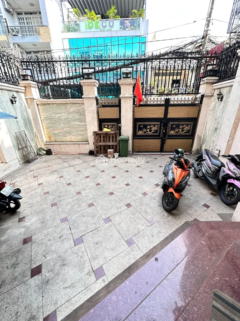 Siêu Biệt Thự Mt Nguyễn Trọng Tuyển 8X19M 1T 2L St 8P 5W