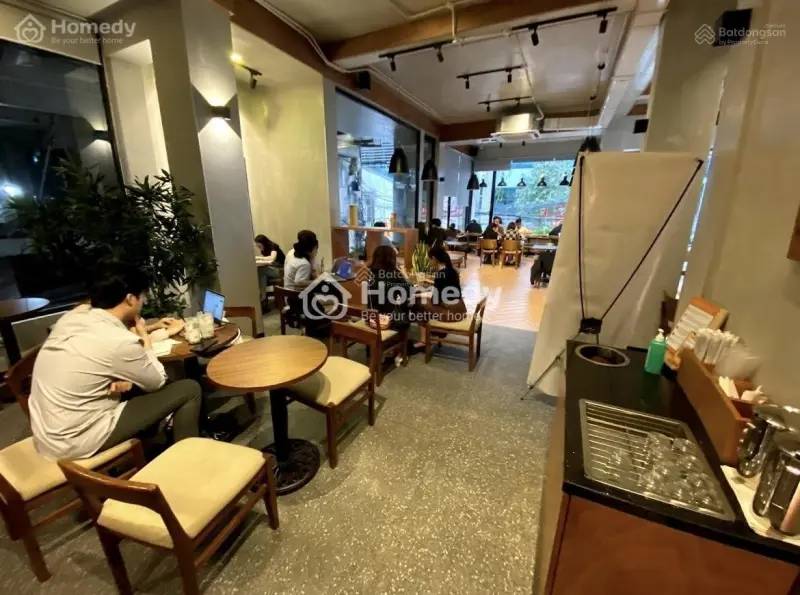 Bán Nhà Mặt Phố Trần Đại Nghĩa , 200M , 8.5M Mặt Tiền , Giá Chỉ 100 Tỷ Dòng Tiền Cao , Kinh Doanh