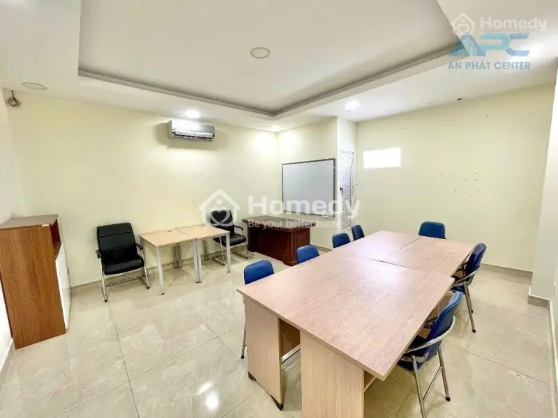 Văn Phòng Giá Tốt 40M² – Sẵn Nt Văn Phòng Mới, Hầm Xe Rộng, Nhiều Tiện Ích Nội Khu