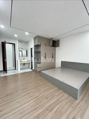 Giảm 400Tr-Bán Nhanh Trong Tháng Nhà 6T - 4 Pn -Full Nội Thất,Phố Trạm