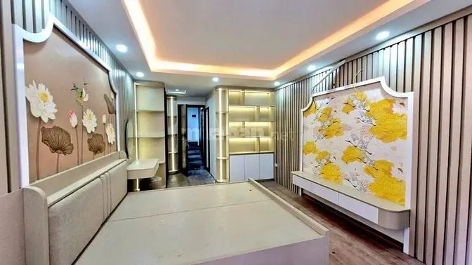 Bán Nhà 6T 35M2 Thang Máy, Ngõ Thông, Cách Phố 15M P Xuân Thuỷ - Cg
