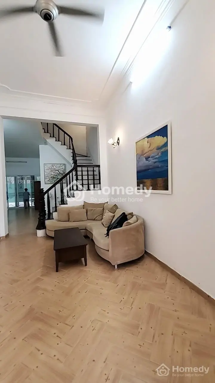 Cho Thuê Nhà Riêng Sân Vườn Đẹp, Ở Hoặc Văn Phòng, Trung Tâm Tại Ngọc Hà, Ba Đình, Hà Nội, 220 M2