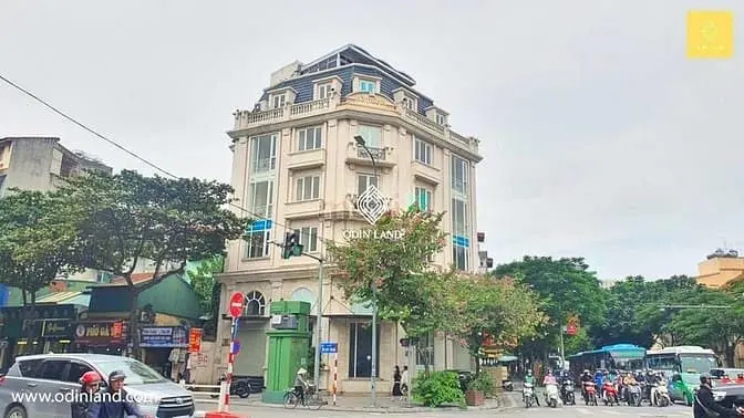 Quận Hai Bà Trưng Loanh Quanh Vincom - 3 Tầng - 40 Triệu - Thuê Thẳng