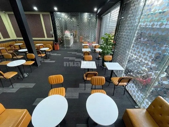 Cho Thuê Nhà Mặt Tiền Calmette, P.n.t.bình, Q.1 Giá 200Tr