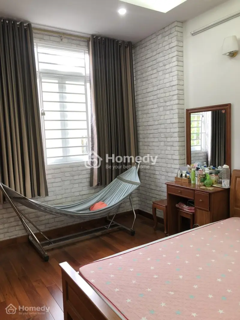 Bán Nhà Hẻm Đồng Đen, Nhà Mới, 2 Lầu, Sân Thượng, 8.6 Tỷ