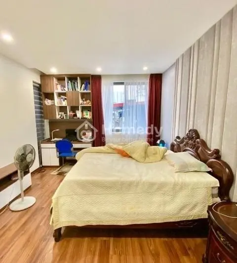 Biệt Thự Hoàng Cầu, Đống Đa 100M2 X 5 Tầng Thang Máy, Ô Tô Tránh, Mt 12M, Giá 49 Tỷ
