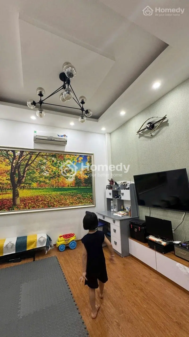 Bán Căn Góc 45,5M2 Nhà 4 Tầng Tổ 7 Giang Biên. Gần Trường Chợ Và Hồ Điều Hòa