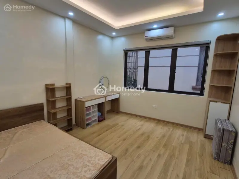 Bán Gấp Nhà Mặt Ngõ Hào Nam - 4 Tầng Kiên Cố Vị Trí Đắc Địa - 7,X Tỷ