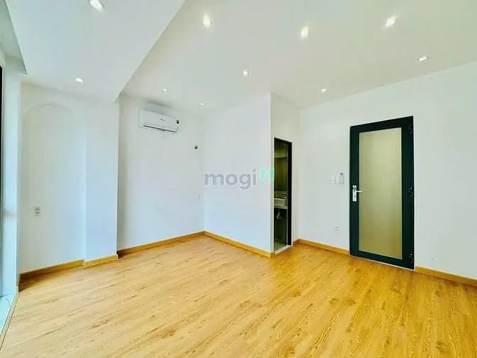 Cho Thuê Nhà Đẹp Ngang 6.5, Hẻm Xe Tăng 506/3A Đường 3/2 , Quận 10.