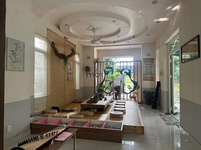 🔥 Cho Thuê Biệt Thự Sân Vườn Quận 9 Gần Vòng Xoay Phú Hữu Giá Tốt