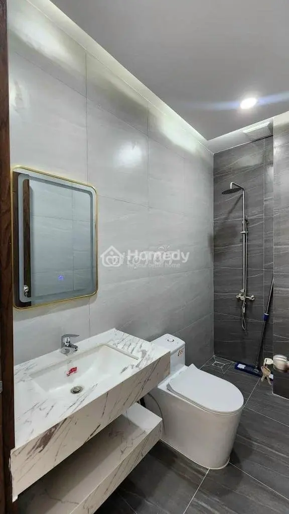 Lh Đông 07992181***Làm Ăn Thua Lỗ Bán Gấp Nhà Đường Tên Lửa, Bình Tân. 60M2, Giá 2,5 Tỷ. Shr