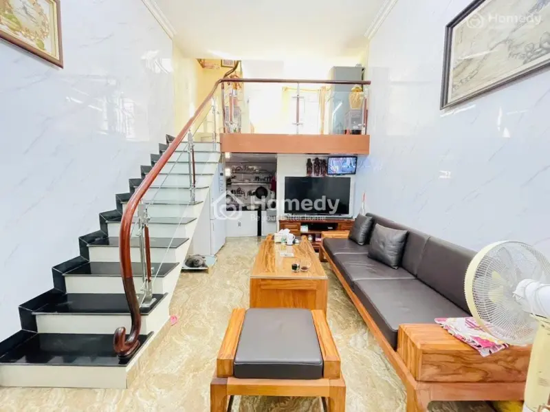 Bán Nhà Ngõ 243 Tam Trinh Thông Lĩnh Nam. 35M2 * 4T Giá 5.4 Tỷ.