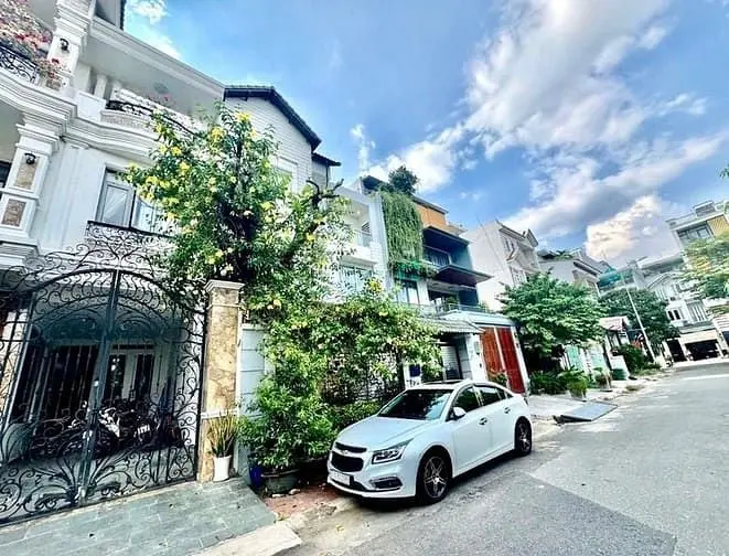 Biệt Thự 5 Tầng Kdc Nam Long – View Công Viên – Trần Trọng Cung – Q7