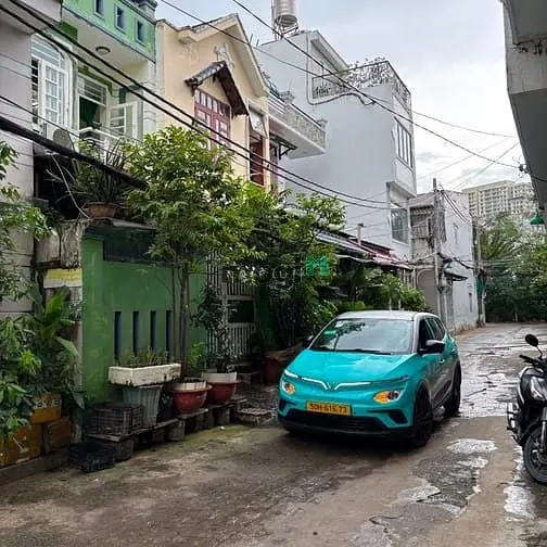 Bán Nhà Đẹp 4 Tầng – Hẻm Xe Hơi 6M – Sát Quận 7 – Full Nội Thất