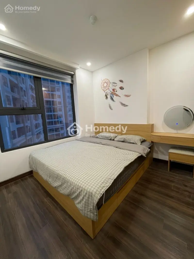 Bán Căn 2Pn Full Nội Thất Tầng Trung View Vể Bơi Vô Cực Giá 2,350 Triệu Lh:0783 599 ***