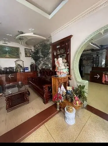 Biệt Thự Siêu Khủng Cách Mặt Tiền 50M