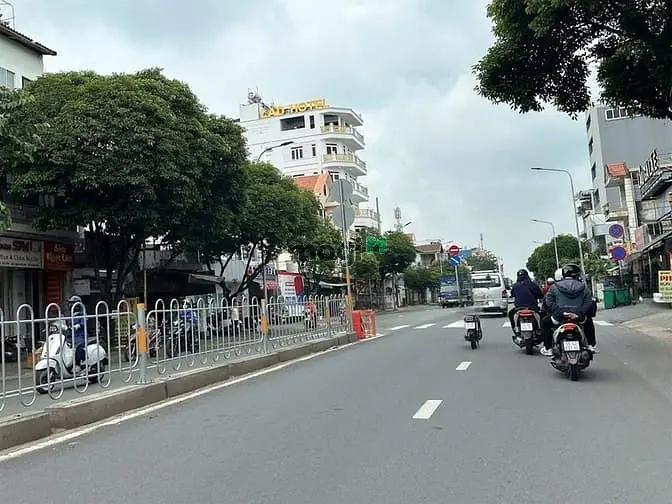 Bán Đất Tặng Nhà 3Lầu 384M2 Hxh Nguyễn Văn Lượng Rộng 8M 17Pn 28.6 Tỷ
