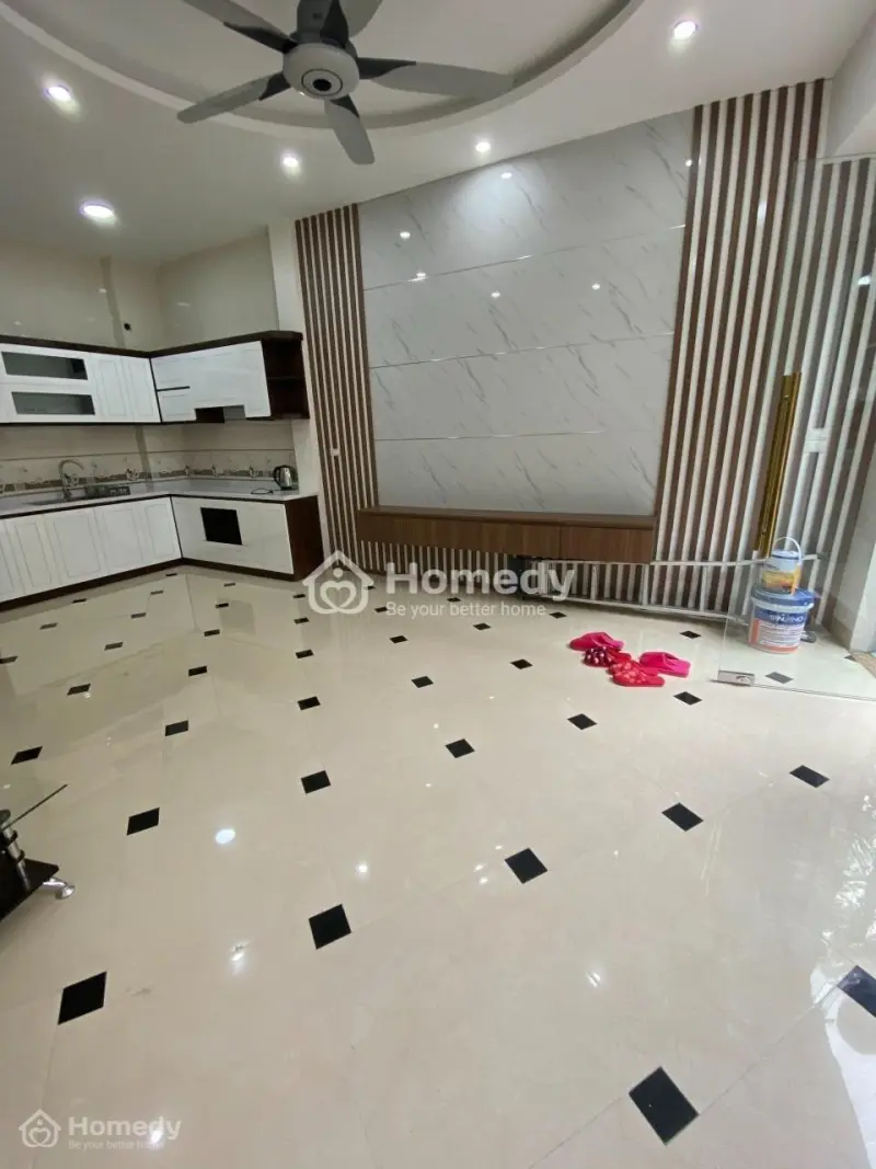 Bán Nhà Ngõ 150 Phố Tân Khai, Hoàng Mai - 30M², 5 Tầng, Ngõ Ôtô Đỗ, Tránh Tiệm Cận Bãi Oto