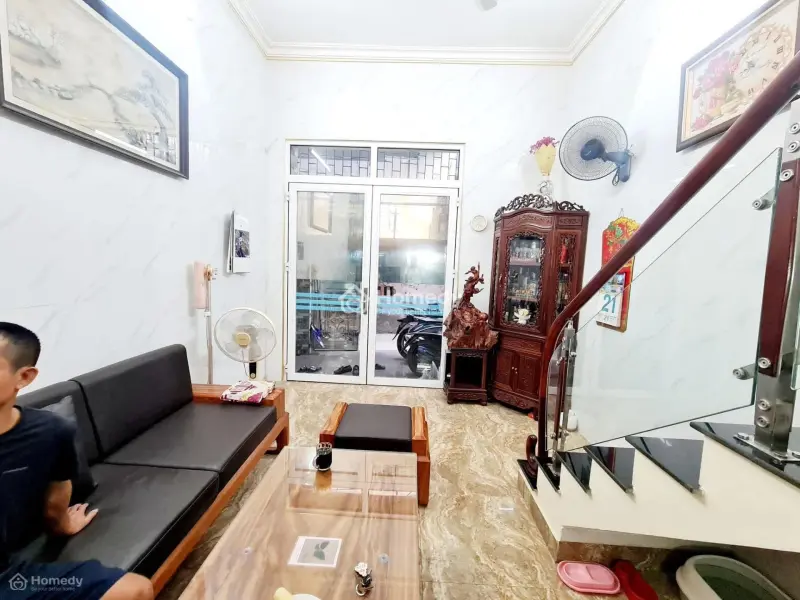 Bán Nhà Ngõ 243 Tam Trinh Thông Lĩnh Nam. 35M2 * 4T Giá 5.4 Tỷ.