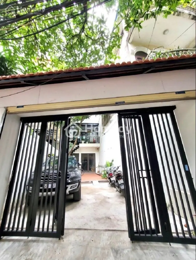 Bán Nhà Mặt Phố Nguyễn Ngọc Nại, Dt 114 M2, Sân Vườn Rộng Kd - Vp
