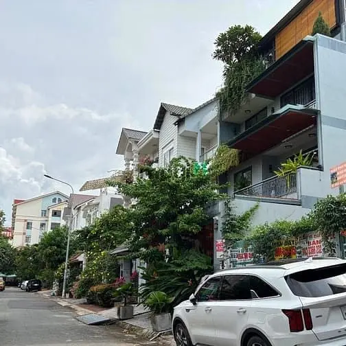 Biệt Thự 5 Tầng Kdc Nam Long – View Công Viên – Trần Trọng Cung – Q7