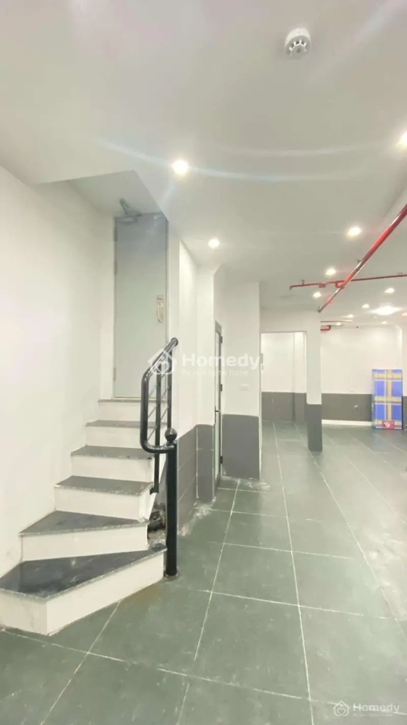 Siêu Phẩm Ccmn – 6,5 Tầng (Có Thang Máy), Full Nội Thất - Linh Nam, Hoàng Mai, Hà Nội