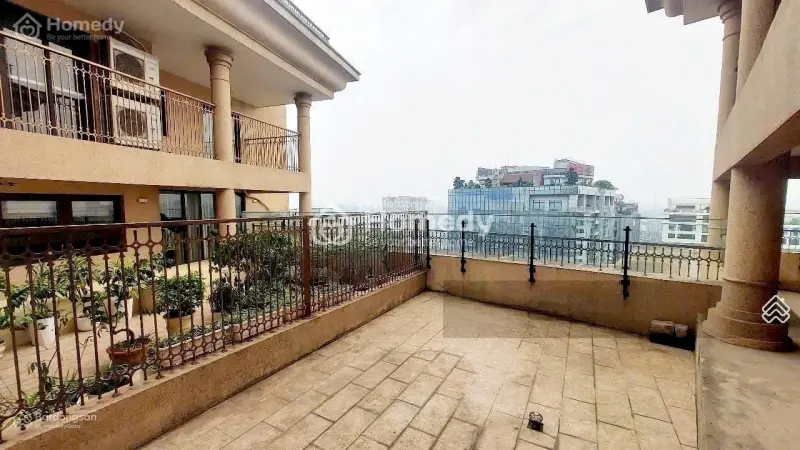 Penthosue Trung Tâm Quận Đống Đa - 36 Hoàng Cầu View Hồ ( Bàn Giao Thô Có Sân Vườn ) Lh 0987106***