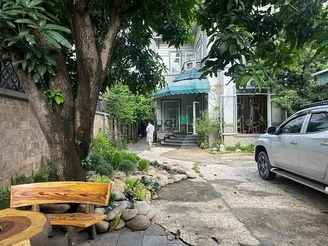 🔥 Cho Thuê Biệt Thự Sân Vườn Quận 9 Gần Vòng Xoay Phú Hữu Giá Tốt