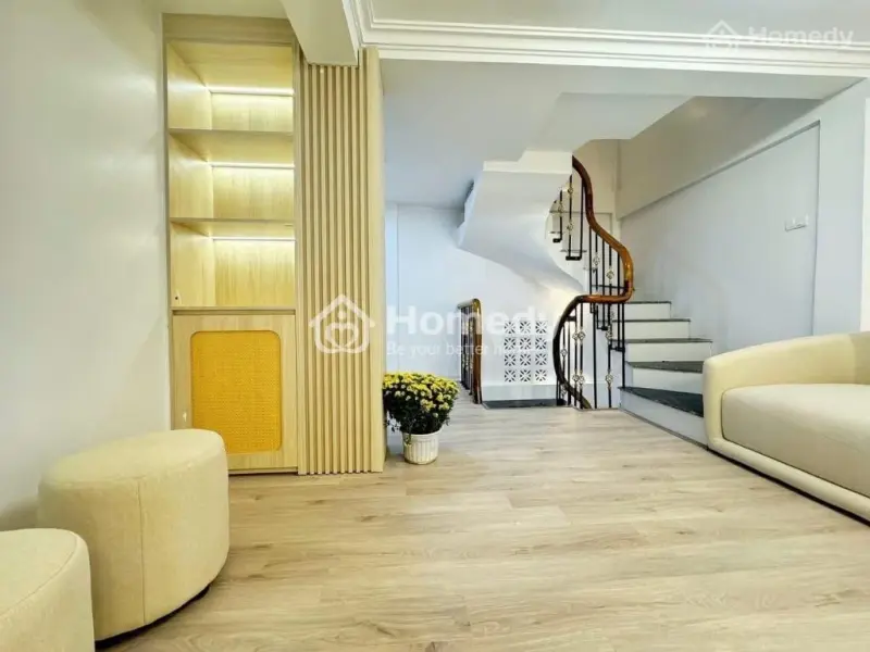 Bán Nhà Lô Góc, Full Nội Thất, Đường Giáp Bát, Hoàng Mai, 4 Tầng 3 Ngủ, 5.3 Tỷ