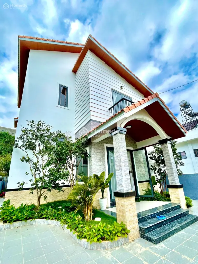Biệt Thự Sân Vườn Hẻm Hoàng Văn Thụ, Đà Lạt, Full Thổ, View Đồi Thông, Tiện Ích Đầy Đủ Chỉ 2P Đi Bộ