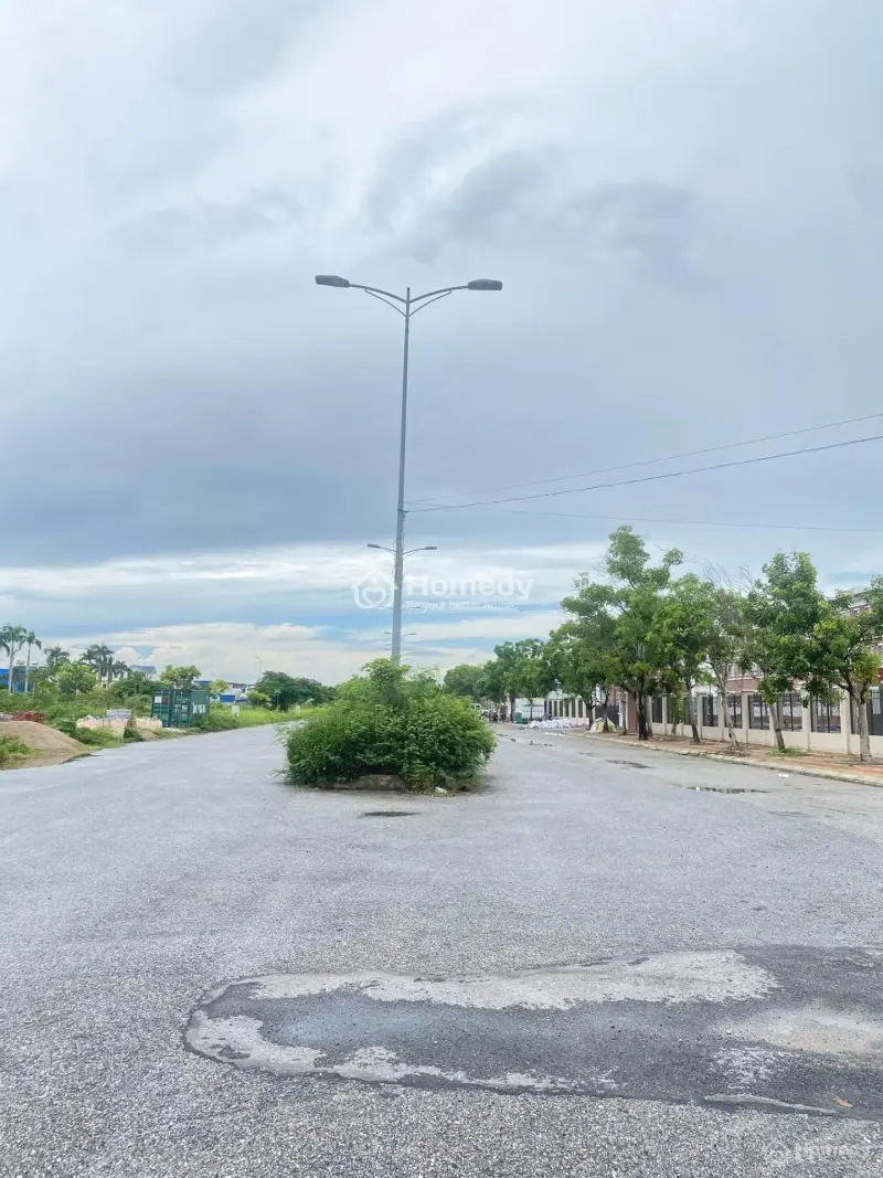 180M2 Mặt Đường 30M Dự Án Anh Dũng 7 - Dương Kinh !