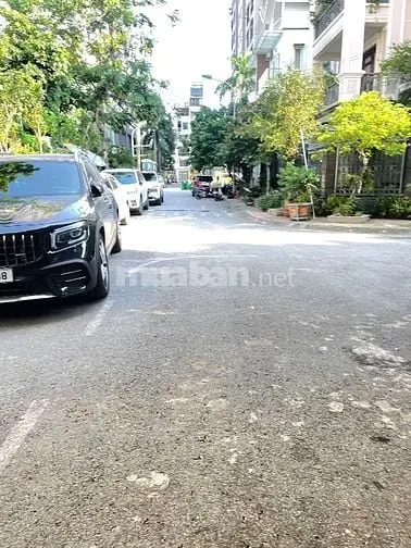 Bán Bt Khu Pl Vip Giảng Võ- Ba Đình ,Oto Tránh 136M2X3,5T - 66 Tỷ