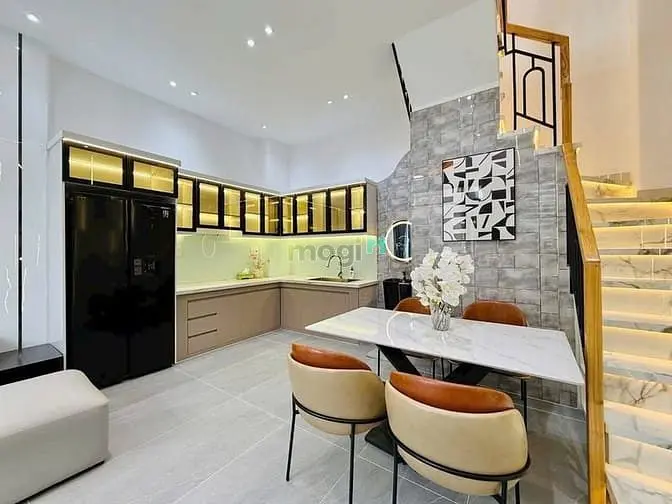 Nhanh Tay Mua Ngay Nhà Tạ Uyên Q.11 1 Tỷ 790 32.4 M2 Sổ Riêng