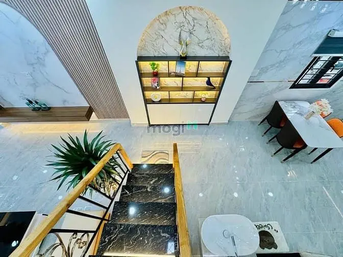 Đang Kẹt Tiền Bán Gấp Nhà Hoàng Việt, Tb - Giá 3 Tỷ 680 - 49.3 M2 1T1L