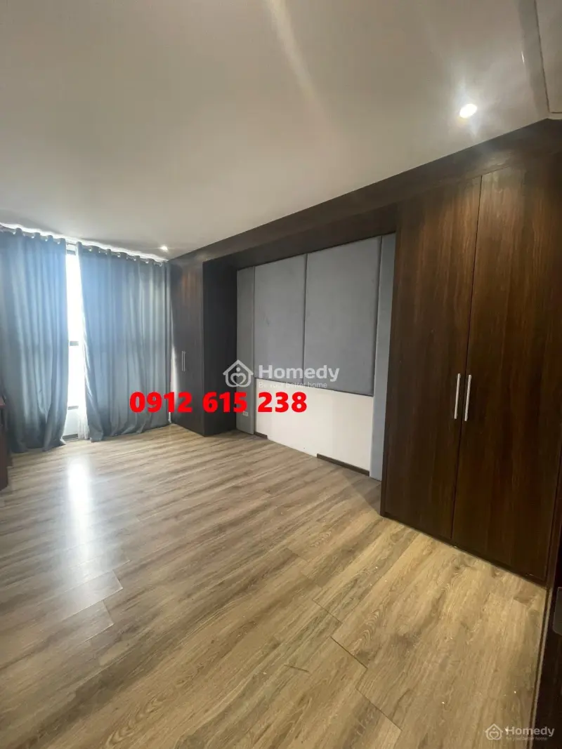Bán Căn Chung Cư Góc, 3 Pn, Đông Nam, Cạnh Aeon Long Biên