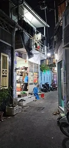 Quận 8 Bán Nhà Khu Dân Cư Hiện Hữu, Sổ Hồng, 40M2 Sử Dụng, Giá 2Tỷ4 Tl